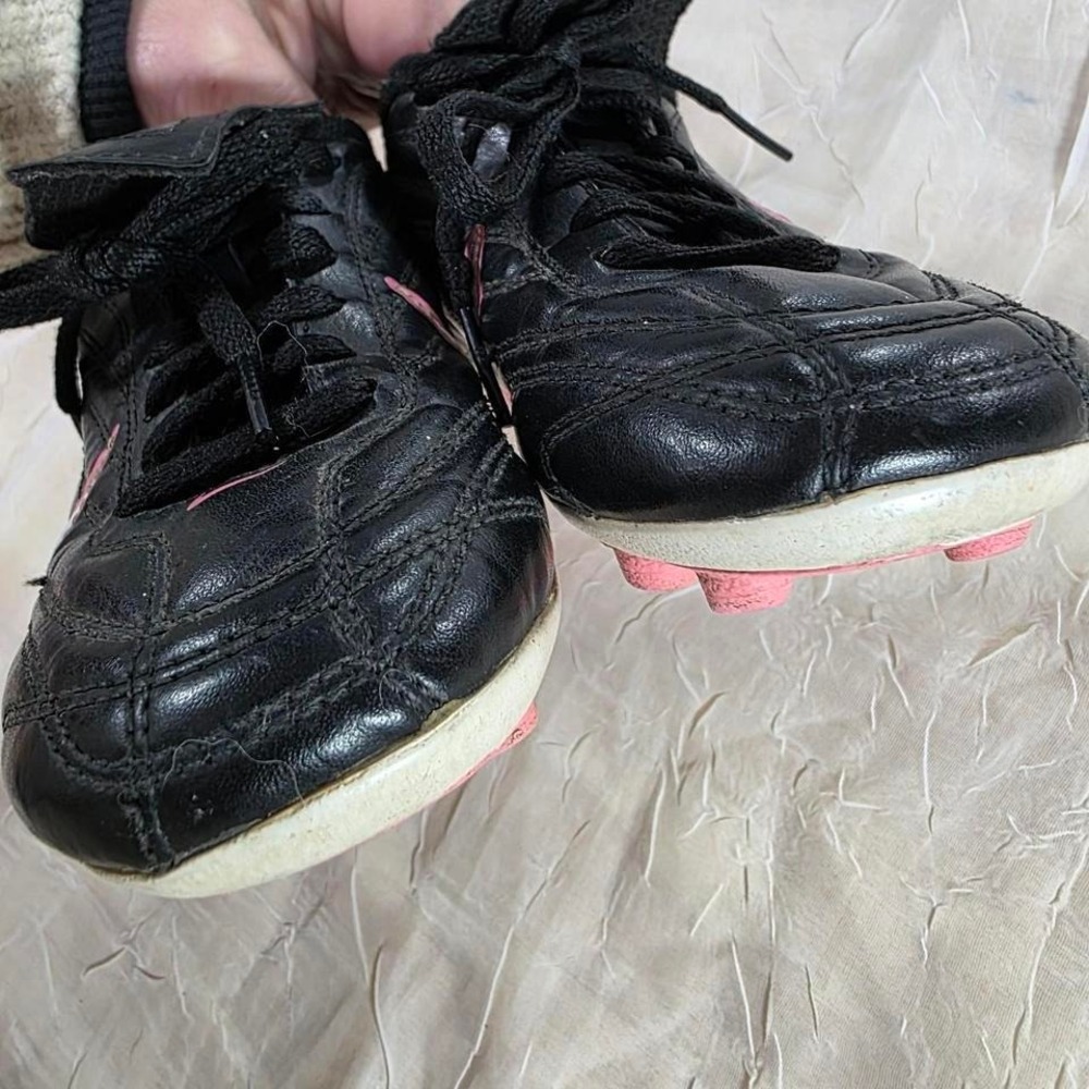 Nike Kids Soccer Cleats Black Pink Firm Ground 359616-016 Size 12C - Picture 6 of 6